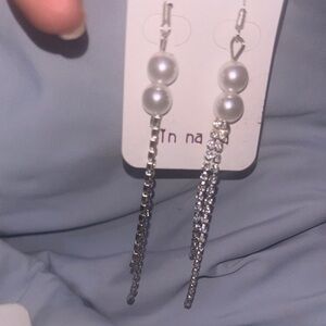 New Jinnala Elegant Silver Pearl Drop Earrings